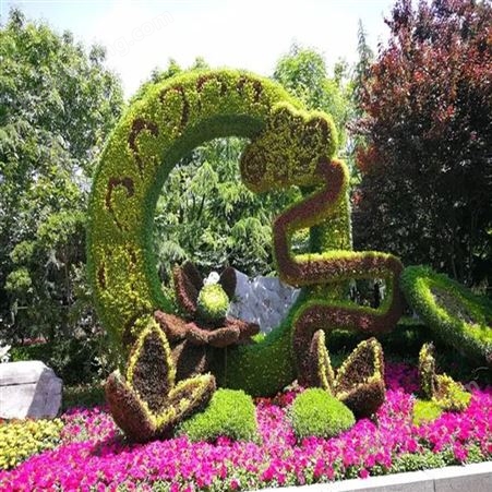 春节绿雕 新年卡通雕塑 节庆景观造型 车站大型商场公园立体花坛