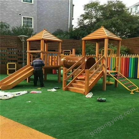 户外木质滑梯幼儿园公园游乐设施实木大滑梯设备非标定制